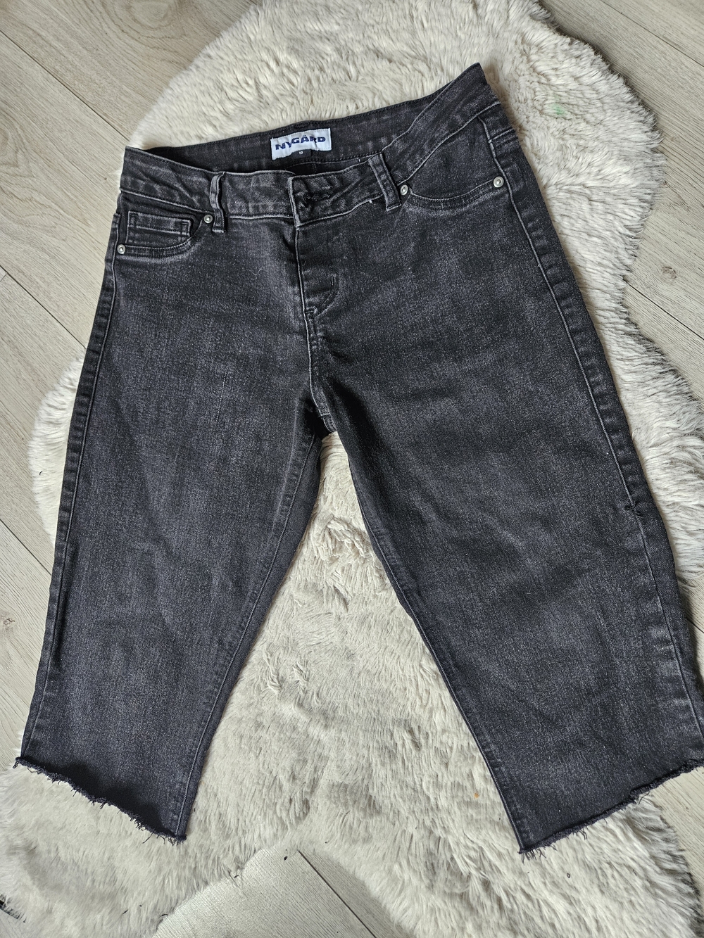 Peter Nygard Black Denim Bermuda Shorts - Frayed Hem - Size 10 🔥